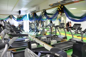 Chandrababu Naidu Launches Dinaz's Fitness Studio at Somajiguda