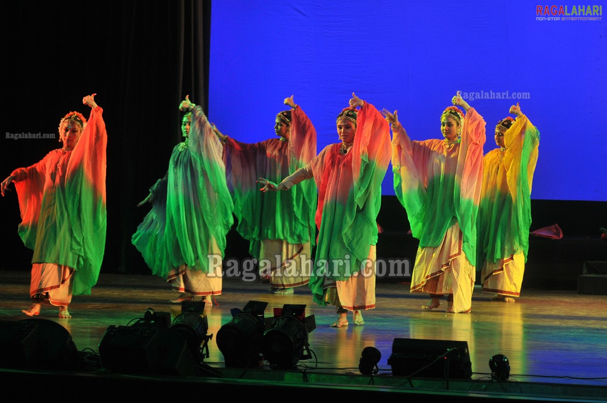 Hema Malini at TSR Awards 2011