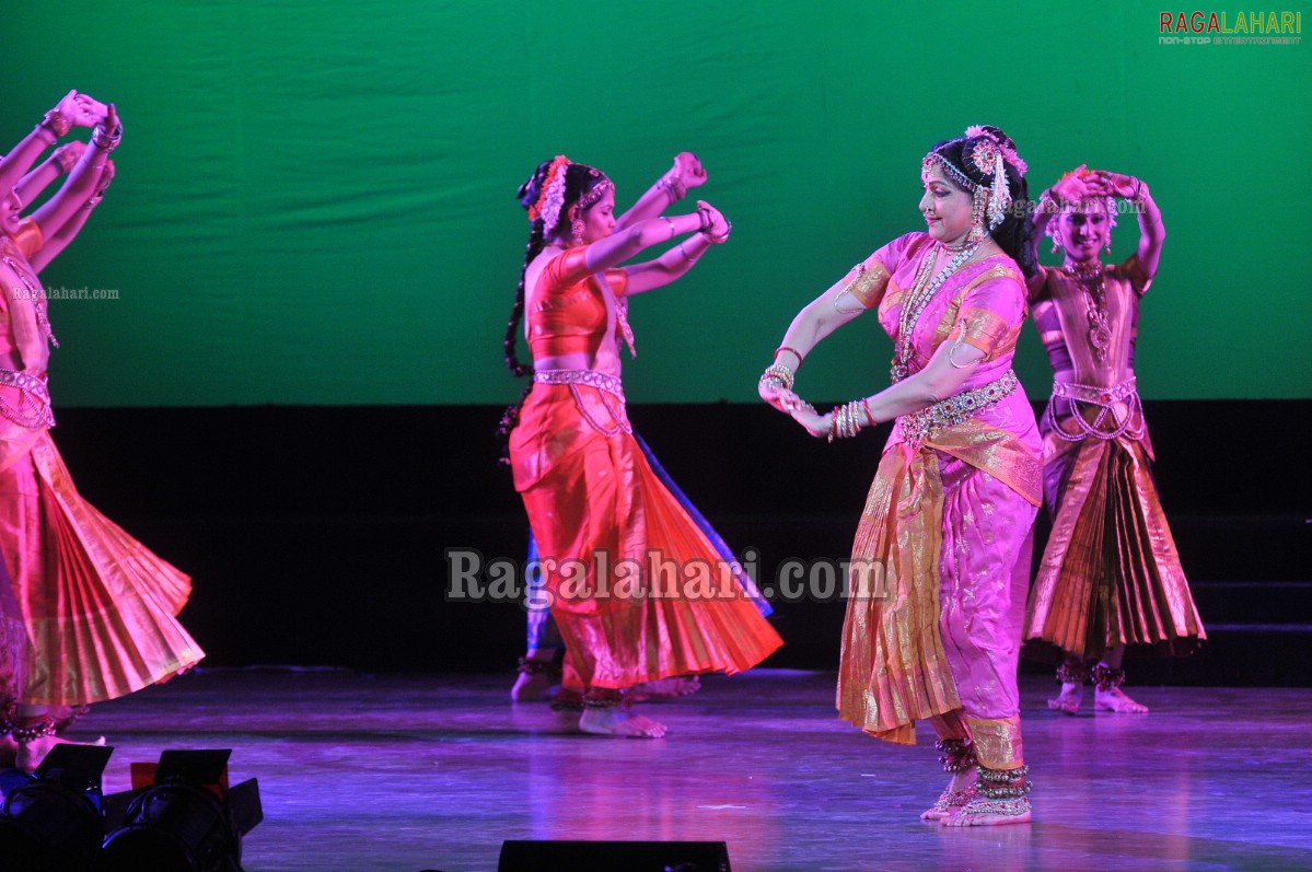 Hema Malini at TSR Awards 2011