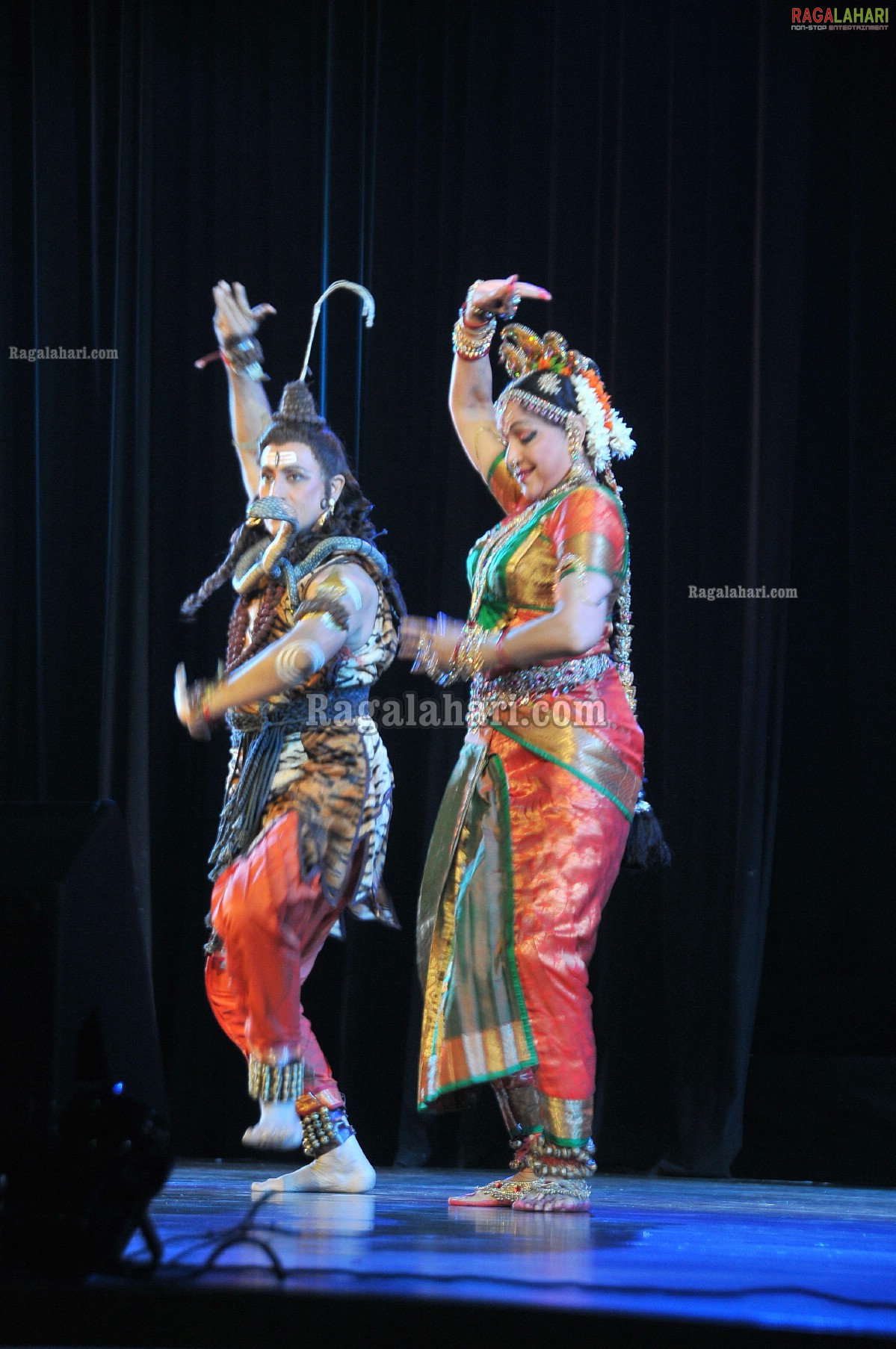 Hema Malini at TSR Awards 2011