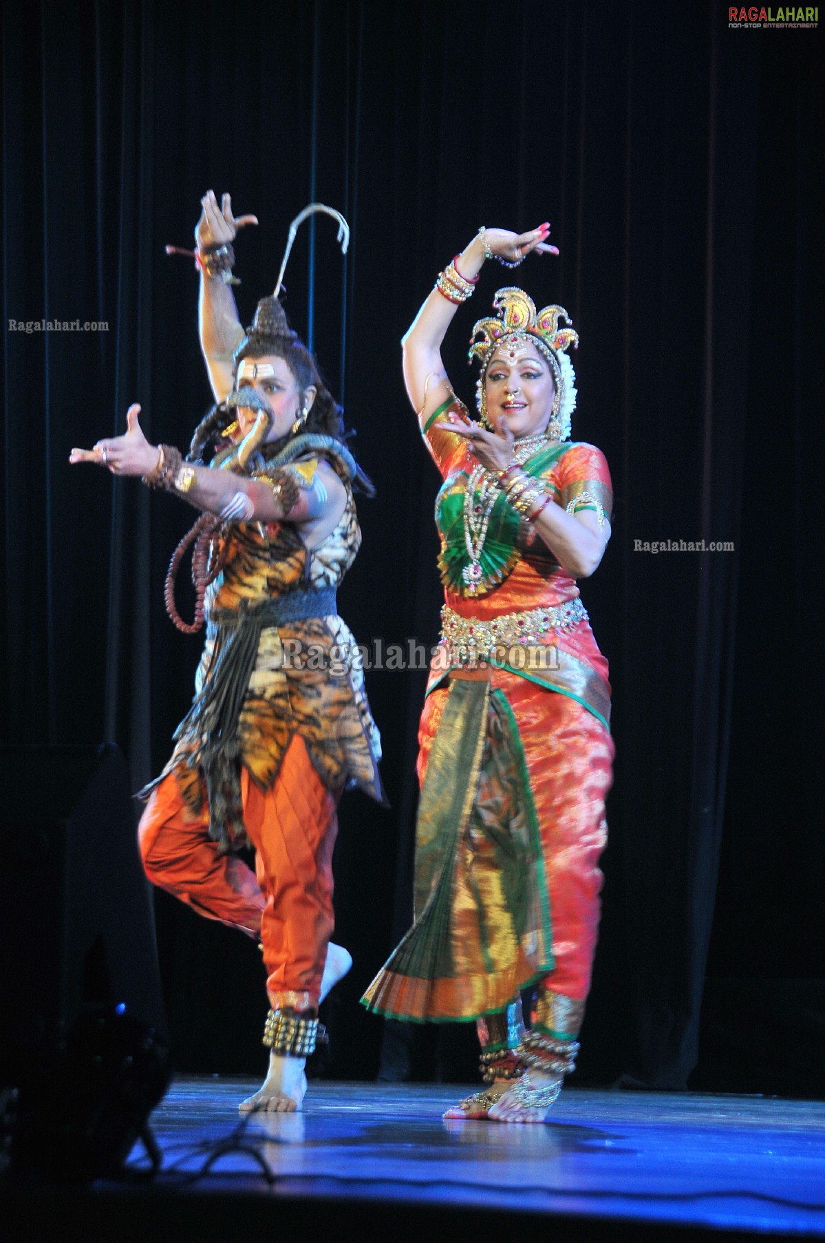 Hema Malini at TSR Awards 2011