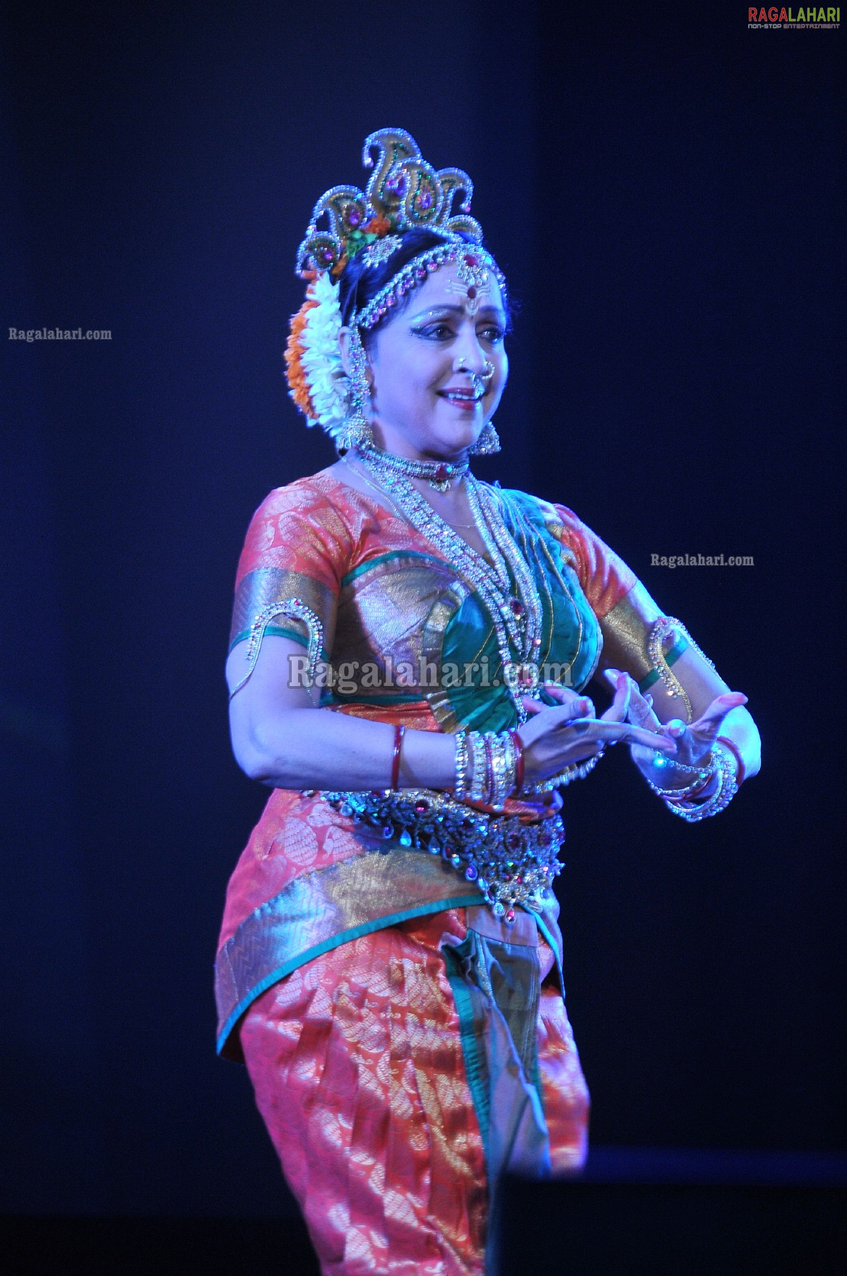 Hema Malini at TSR Awards 2011