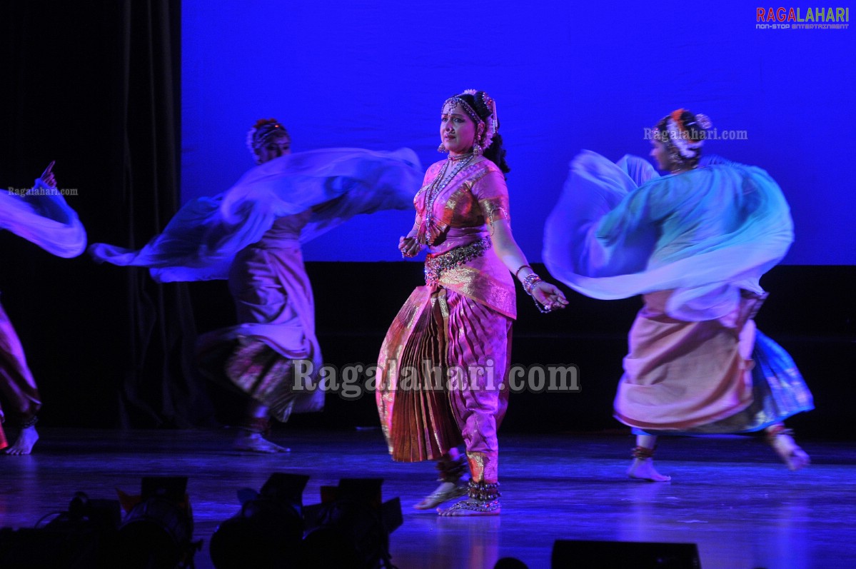 Hema Malini at TSR Awards 2011