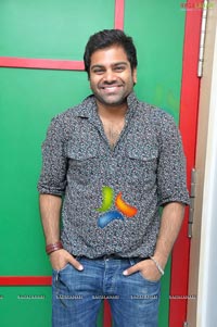 Indian Idol Sree Ramachandra at Radio Mirchi