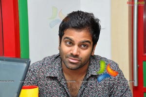 Indian Idol Sree Ramachandra at Radio Mirchi