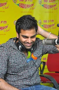 Indian Idol Sree Ramachandra at Radio Mirchi