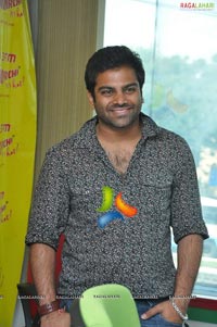 Indian Idol Sree Ramachandra at Radio Mirchi