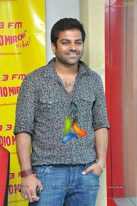 Indian Idol Sree Ramachandra at Radio Mirchi