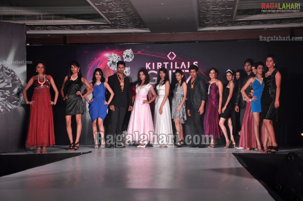 Kirtilals Glitz 10th Anniversary Celebrations