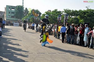 TVS Apache Pro Performance at Necklace Road, Hyderabad