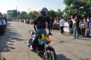 TVS Apache Pro Performance at Necklace Road, Hyderabad