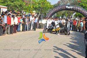 TVS Apache Pro Performance at Necklace Road, Hyderabad