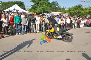 TVS Apache Pro Performance at Necklace Road, Hyderabad