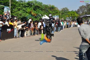 TVS Apache Pro Performance at Necklace Road, Hyderabad