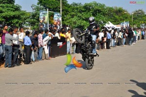 TVS Apache Pro Performance at Necklace Road, Hyderabad