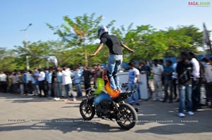 TVS Apache Pro Performance at Necklace Road, Hyderabad