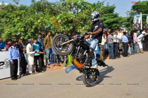 TVS Apache Pro Performance at Necklace Road, Hyderabad