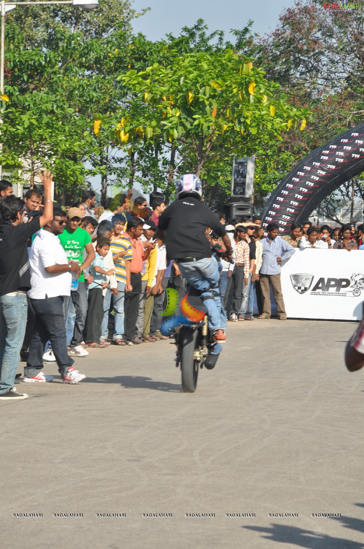 TVS Apache Pro Performance Show