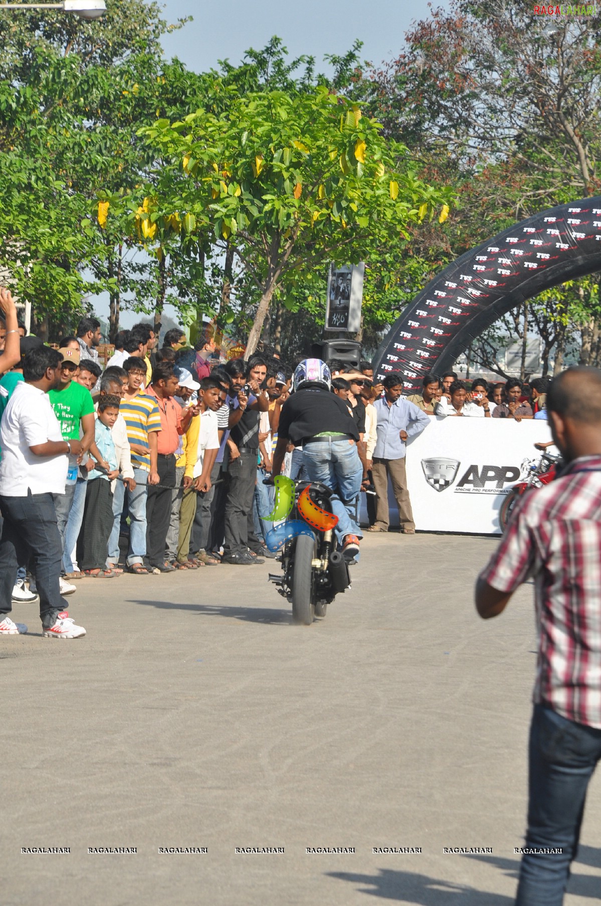 TVS Apache Pro Performance Show