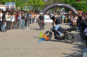 TVS Apache Pro Performance at Necklace Road, Hyderabad