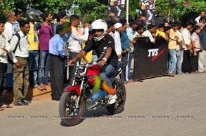 TVS Apache Pro Performance at Necklace Road, Hyderabad