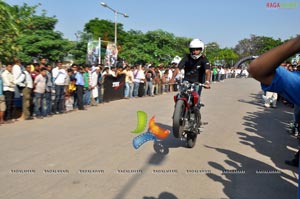 TVS Apache Pro Performance at Necklace Road, Hyderabad