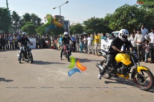 TVS Apache Pro Performance at Necklace Road, Hyderabad