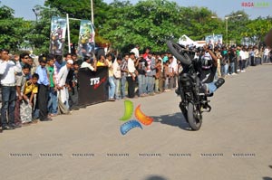 TVS Apache Pro Performance at Necklace Road, Hyderabad