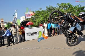 TVS Apache Pro Performance at Necklace Road, Hyderabad