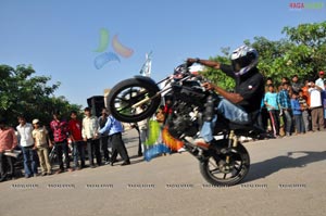 TVS Apache Pro Performance at Necklace Road, Hyderabad