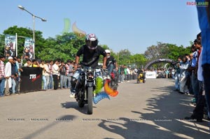 TVS Apache Pro Performance at Necklace Road, Hyderabad