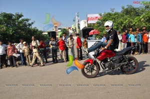 TVS Apache Pro Performance at Necklace Road, Hyderabad