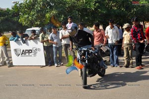 TVS Apache Pro Performance at Necklace Road, Hyderabad