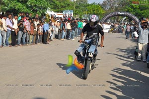 TVS Apache Pro Performance at Necklace Road, Hyderabad