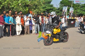 TVS Apache Pro Performance at Necklace Road, Hyderabad