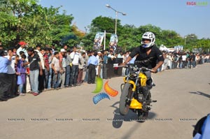 TVS Apache Pro Performance at Necklace Road, Hyderabad