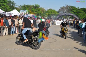 TVS Apache Pro Performance at Necklace Road, Hyderabad