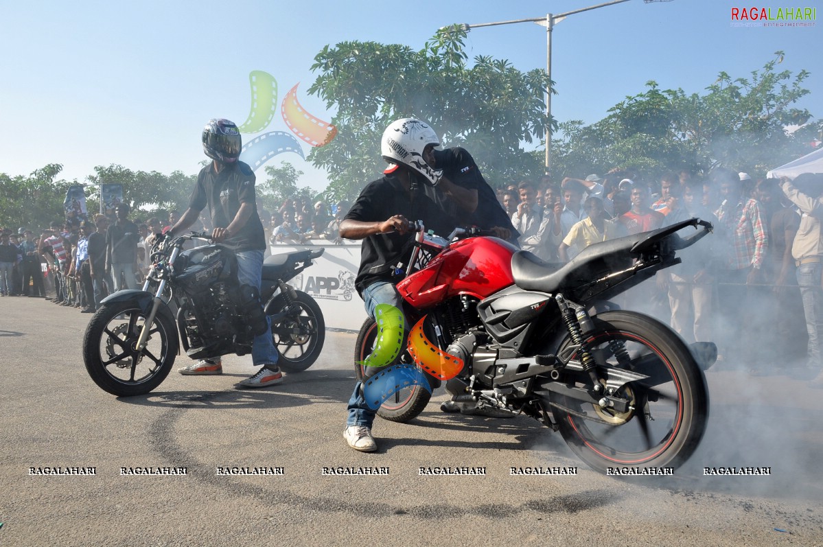 TVS Apache Pro Performance Show