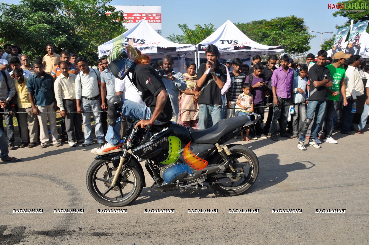 TVS Apache Pro Performance Show