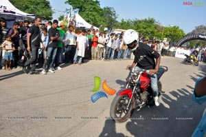 TVS Apache Pro Performance at Necklace Road, Hyderabad