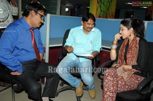 Nagaram Nidra Pothunna Vela Working Stills