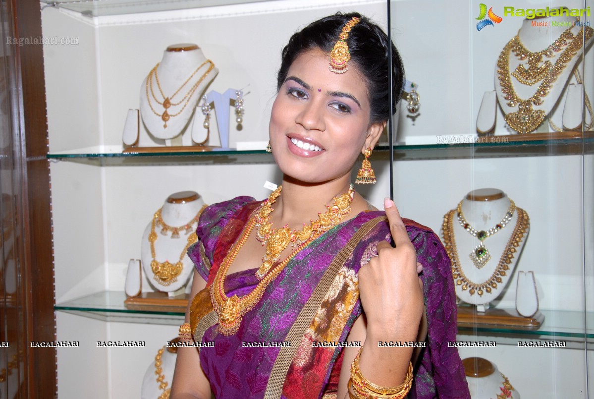 Abharanam Jewellery Exhibition at HIYA