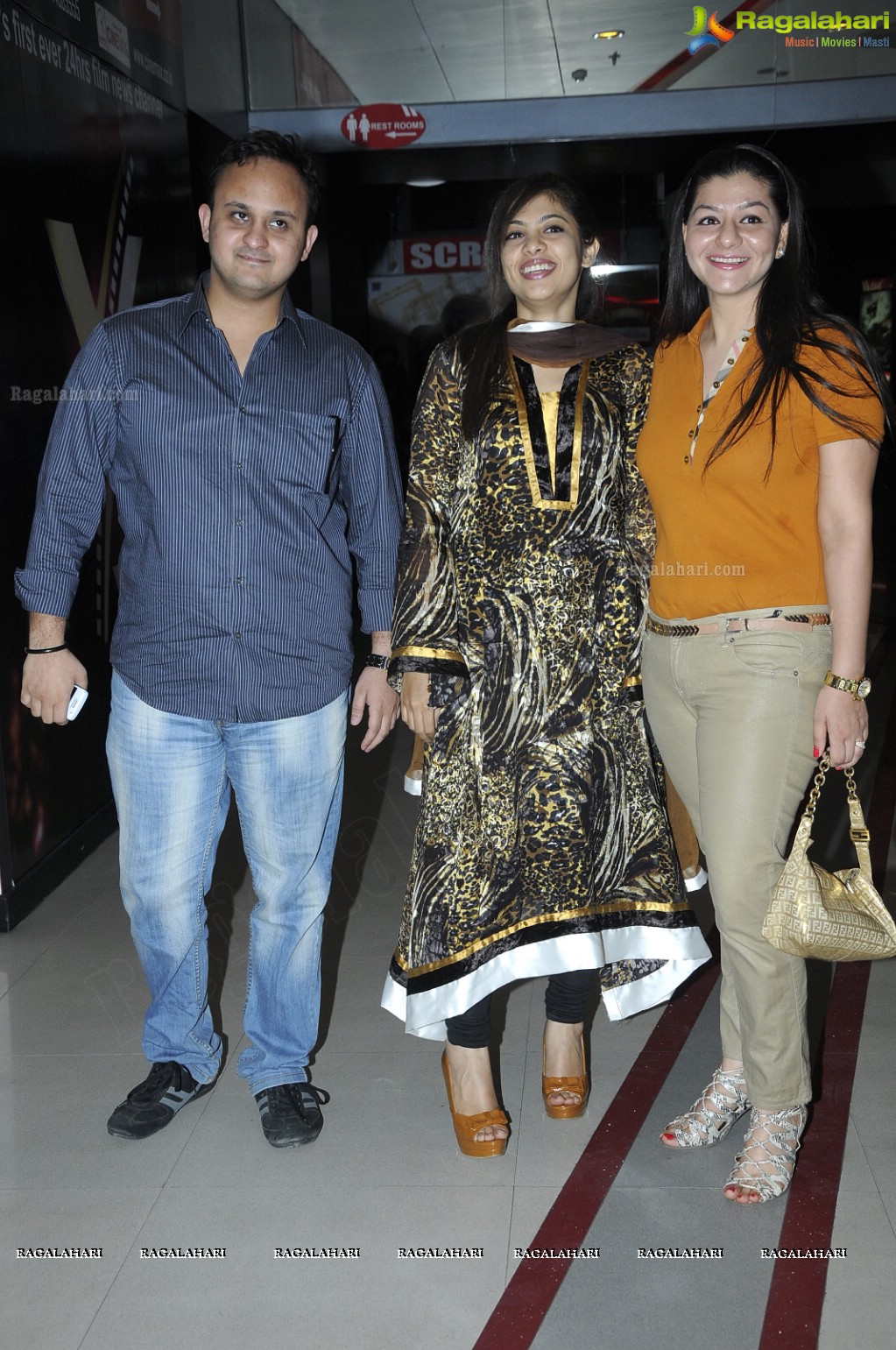 'Agent Vinod' Special Screening by Bisket Srikanth