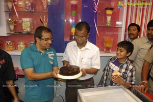 AK Khan Launches Creamstone Outlet at Himayatnagar