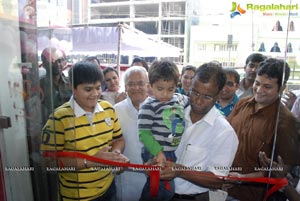 AK Khan Launches Creamstone Outlet at Himayatnagar