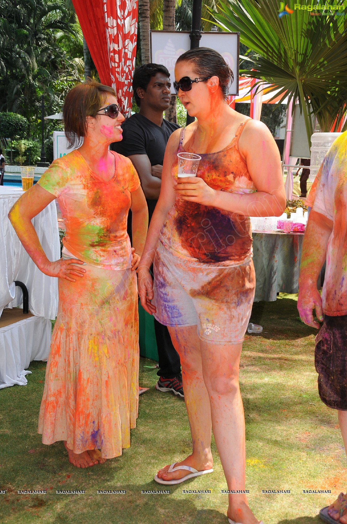 Big Fat Holi Bash 2012 at Taj Banjara