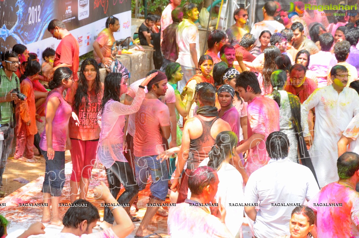 Big Fat Holi Bash 2012 at Taj Banjara