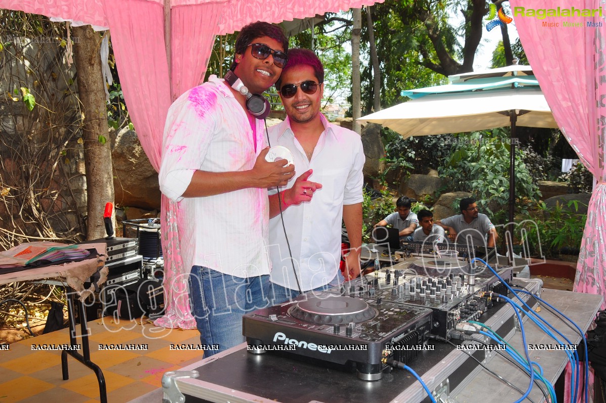 Big Fat Holi Bash 2012 at Taj Banjara