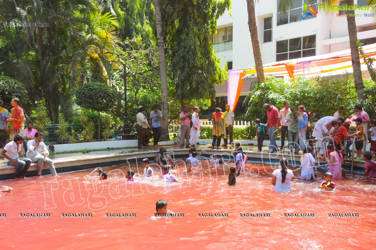 Big Fat Holi Bash 2012 at Taj Banjara