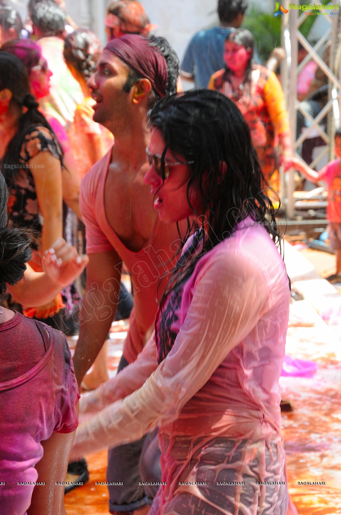 Big Fat Holi Bash 2012 at Taj Banjara